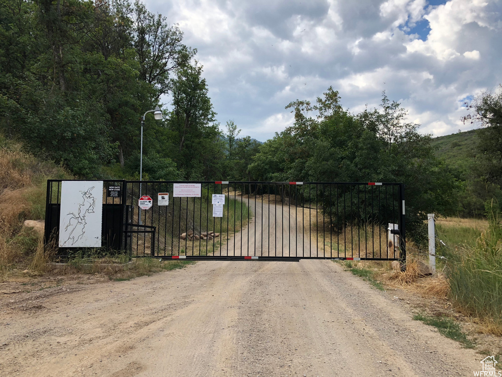 13 N HAPPY HOLLOW DR Springville, UT 84663