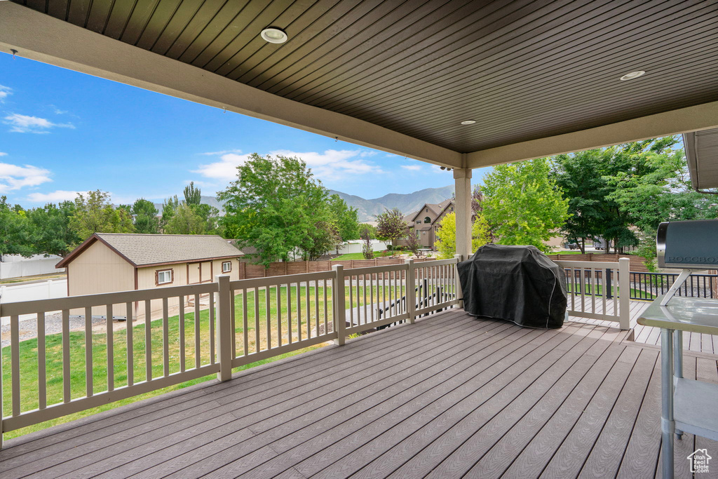 5584 N GENTLE BREEZE CT Stansbury Park, UT 84074