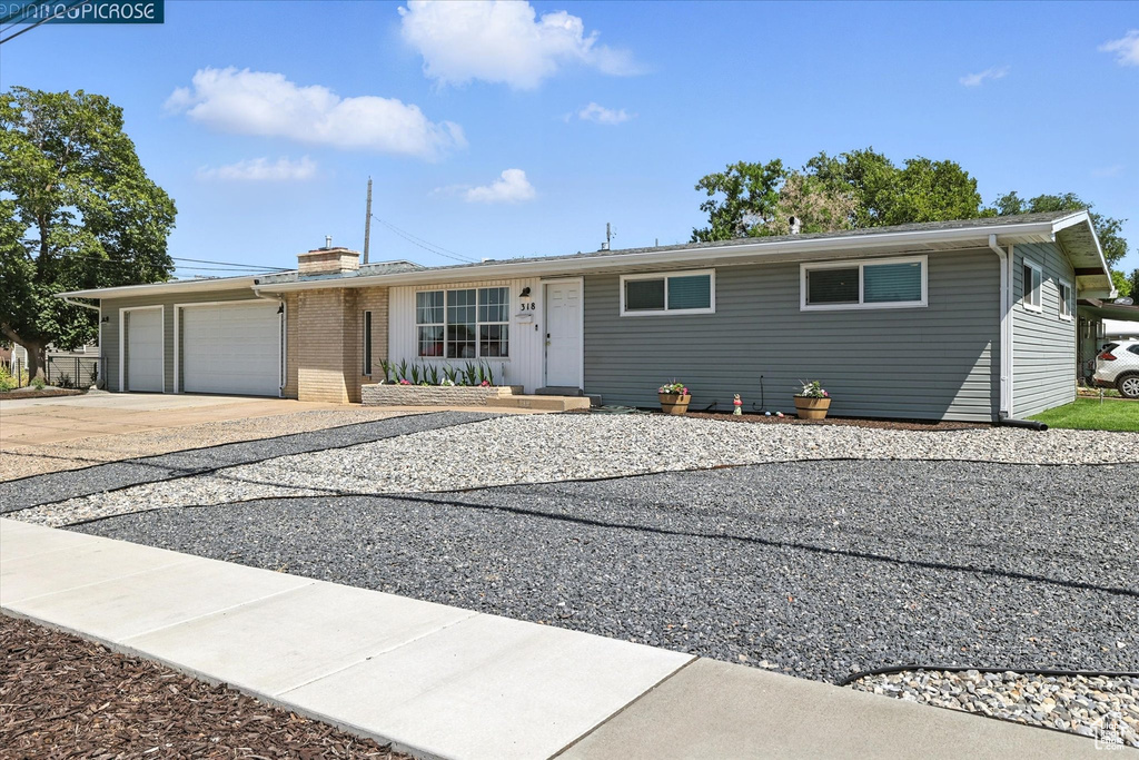 318 W 1300 N Sunset, UT 84015
