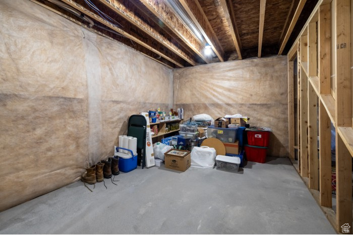 4178 E 5000 S Vernal, UT 84078