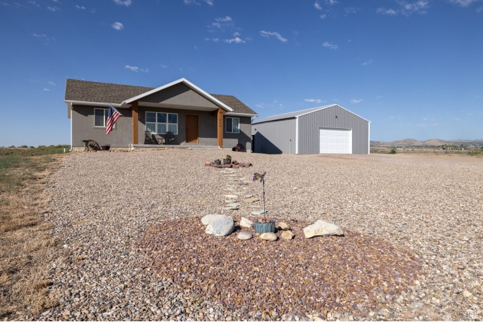 4178 E 5000 S Vernal, UT 84078