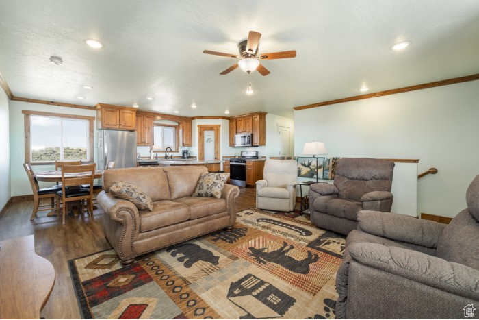 4178 E 5000 S Vernal, UT 84078