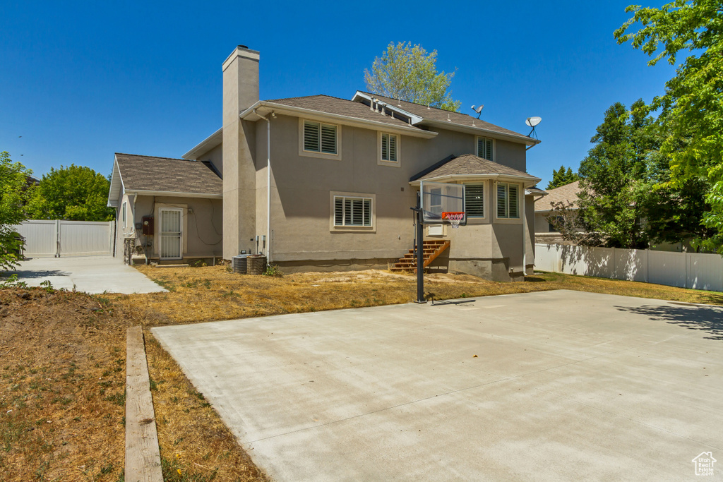 6063 S KAMAS DR Taylorsville, UT 84129
