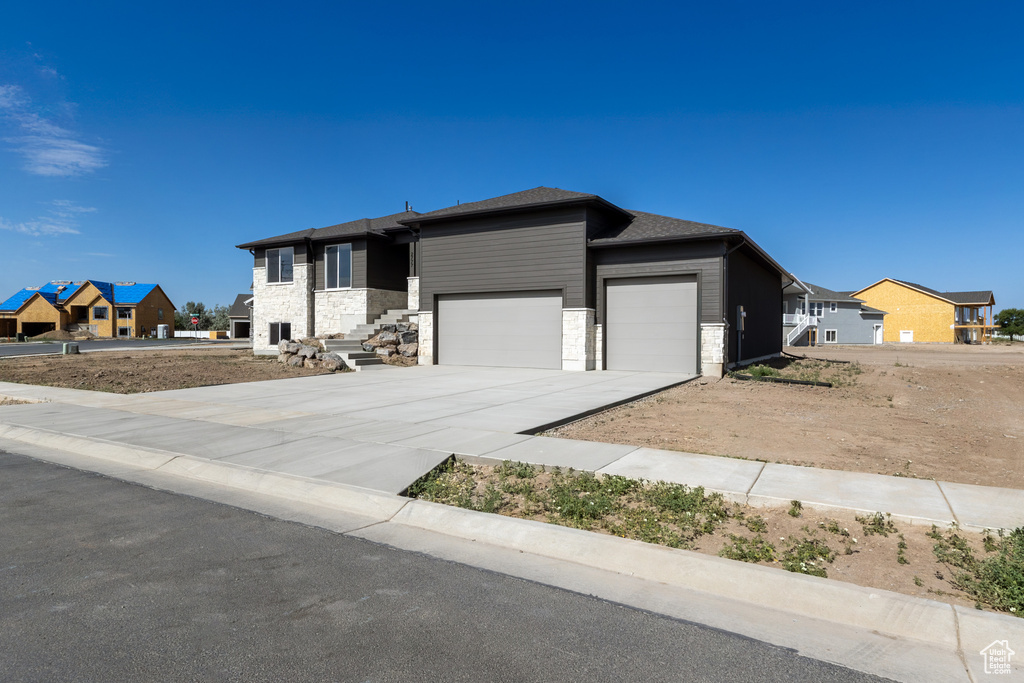 2777 N BUCKSKIN DR #211 Plain City, UT 84404