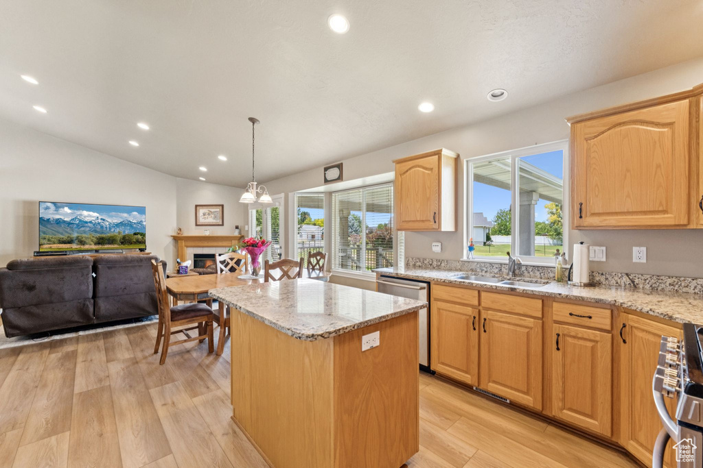 868 W BRANDON DR Kaysville, UT 84037
