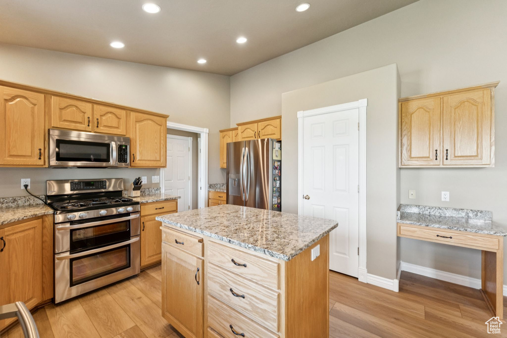 868 W BRANDON DR Kaysville, UT 84037