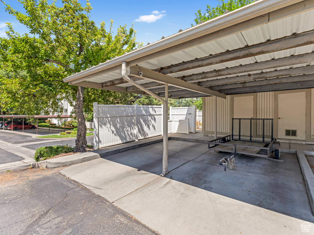 View of home\\\\\\\'s community with covered parking