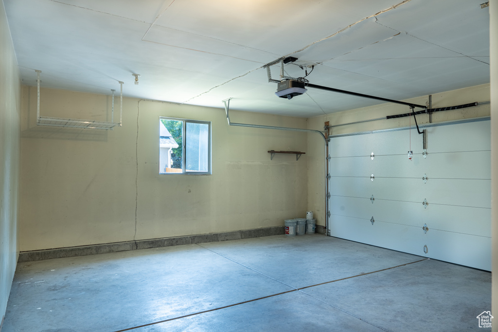 984 S 925 W Woods Cross, UT 84087