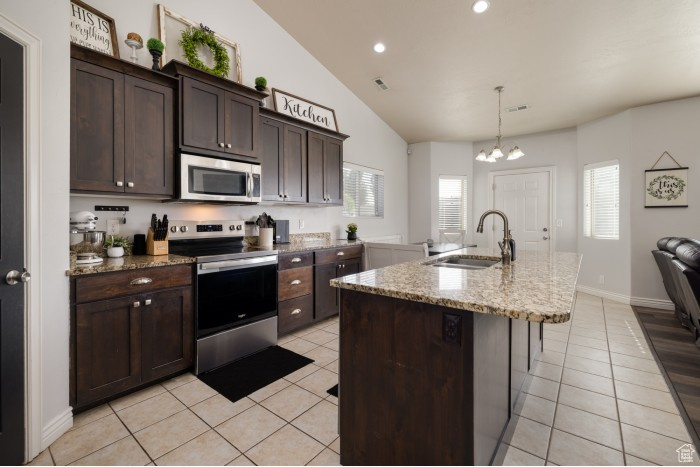 776 S 450 W Vernal, UT 84078