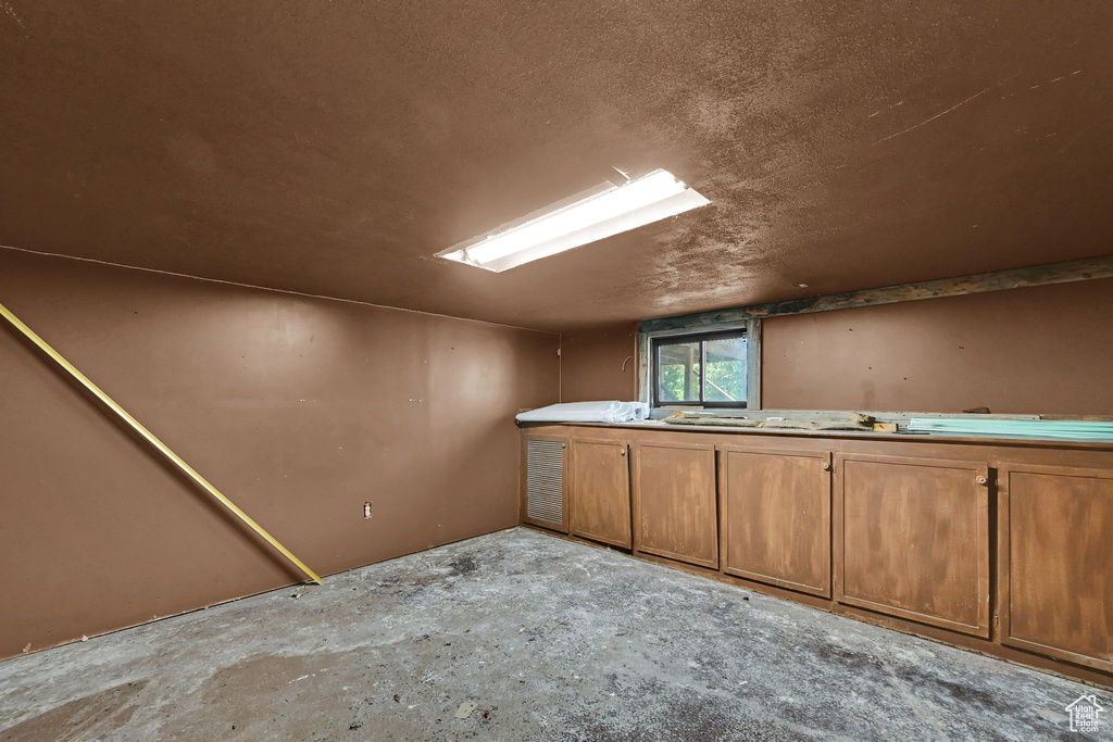 5577 W 4000 S Hooper, UT 84315