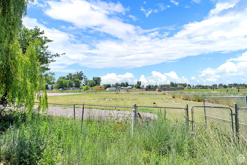 5577 W 4000 S Hooper, UT 84315