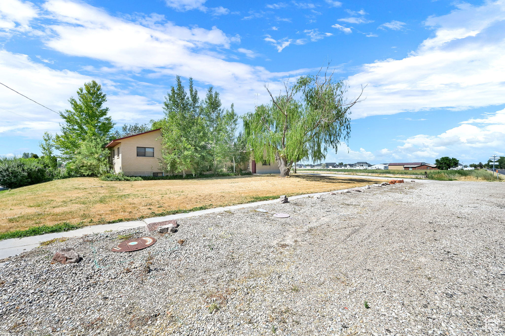 5577 W 4000 S Hooper, UT 84315