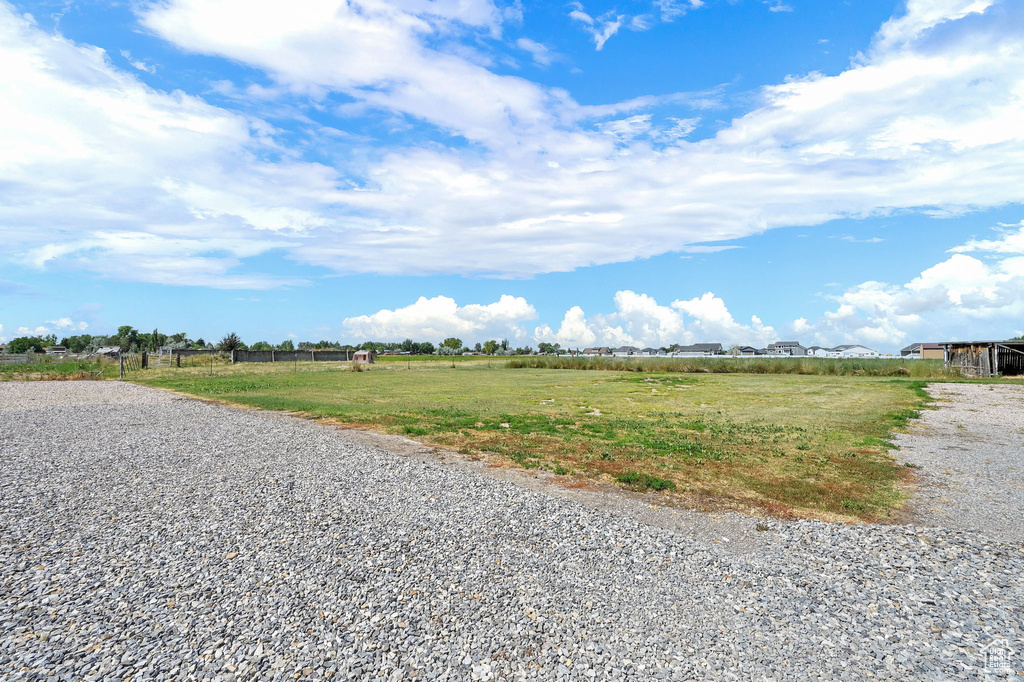5577 W 4000 S Hooper, UT 84315