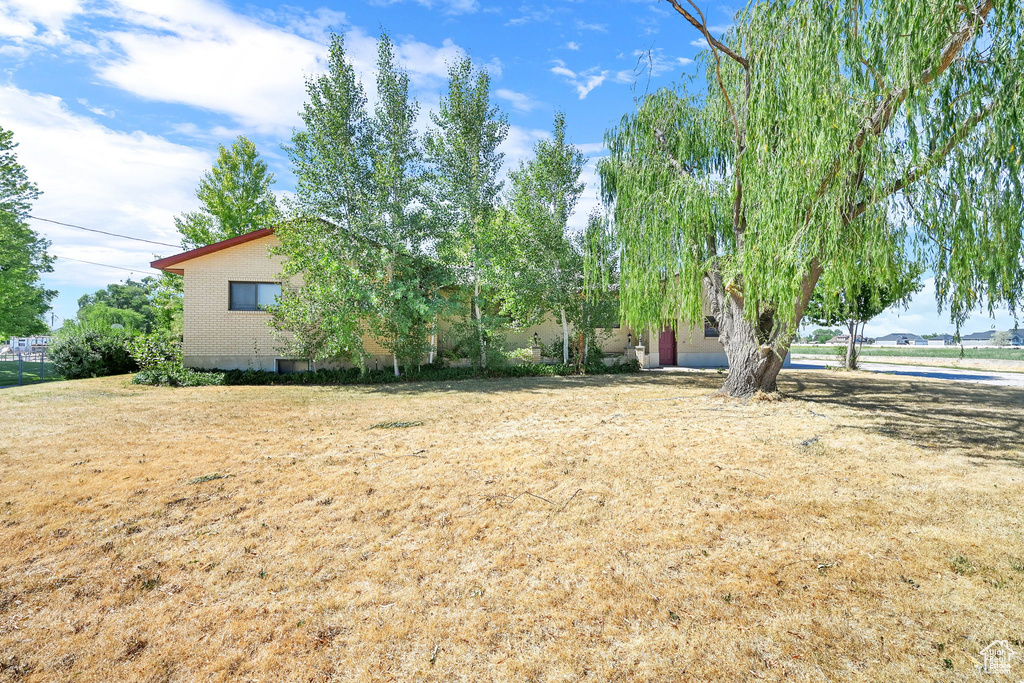 5577 W 4000 S Hooper, UT 84315