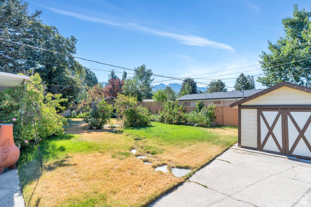 2446 E CREEK RD Sandy, UT 84093
