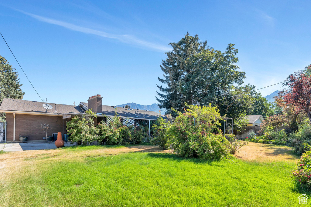 2446 E CREEK RD Sandy, UT 84093