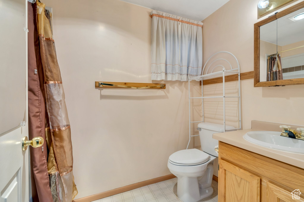 2446 E CREEK RD Sandy, UT 84093