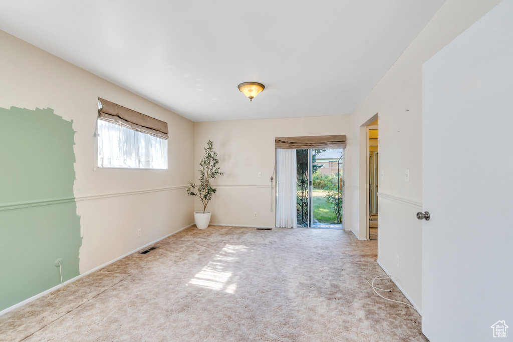 2446 E CREEK RD Sandy, UT 84093