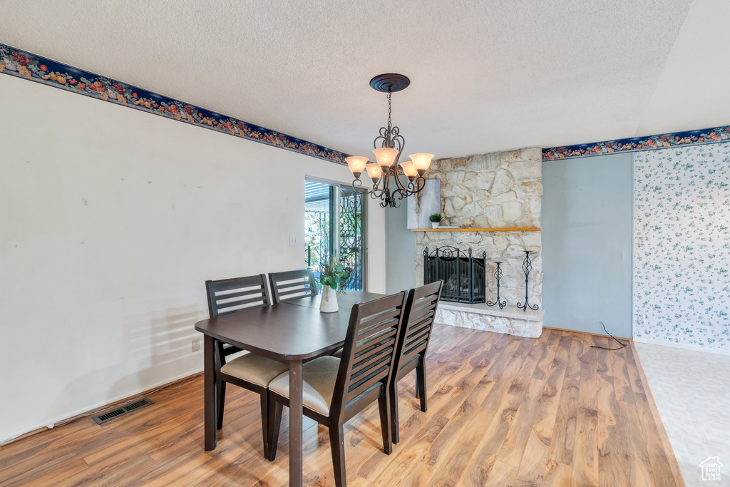 2446 E CREEK RD Sandy, UT 84093