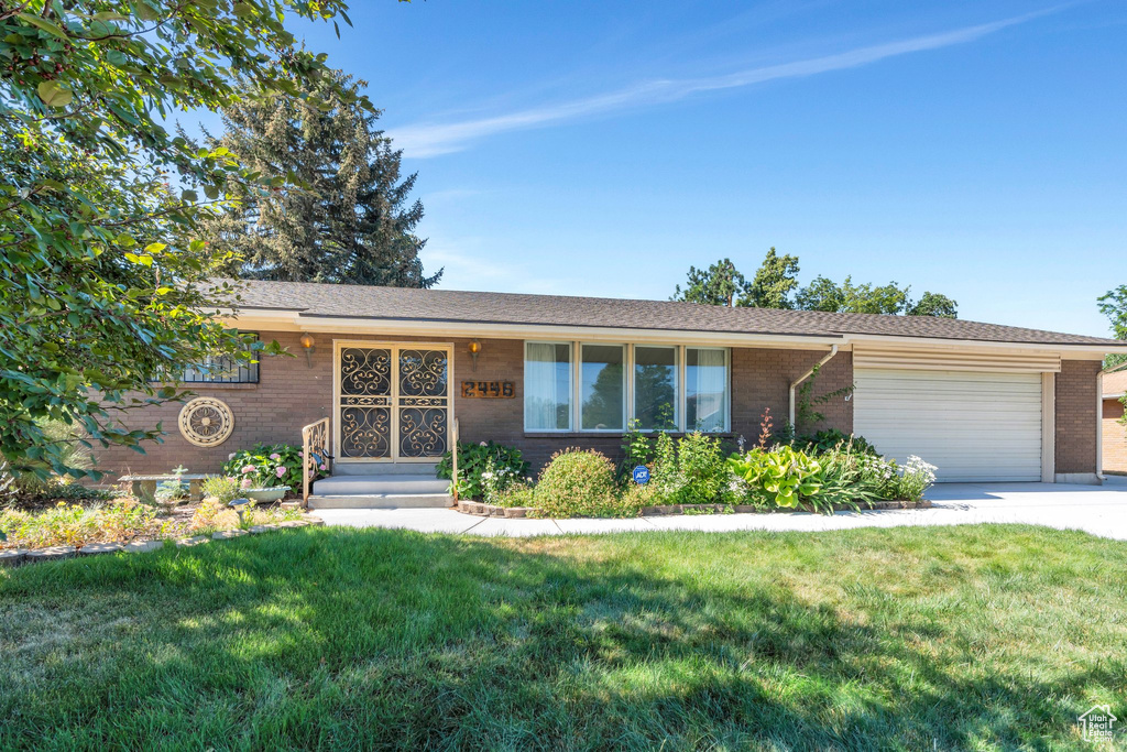 2446 E CREEK RD Sandy, UT 84093