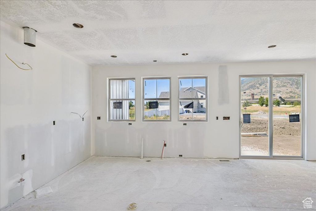 592 W KENNARD LN #212 Farmington, UT 84025