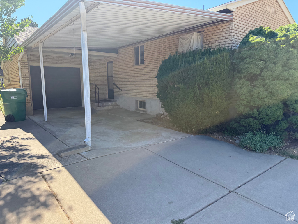 5166 S 2150 W Roy, UT 84067