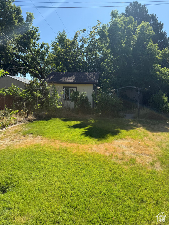 5166 S 2150 W Roy, UT 84067