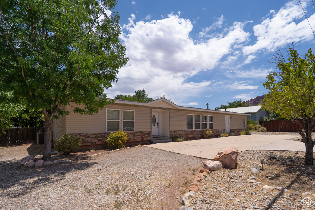 975 S 400 E Moab, UT 84532