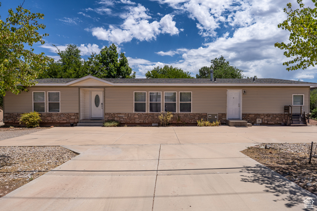 975 S 400 E Moab, UT 84532