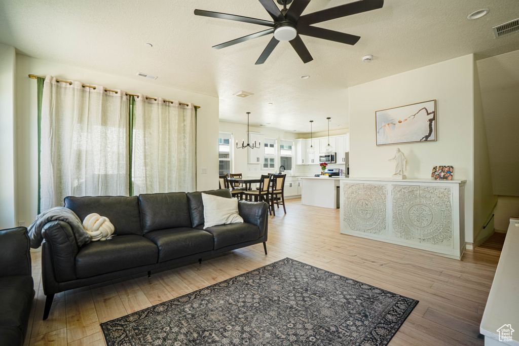 604 N SEGO WAY #207 Farmington, UT 84025