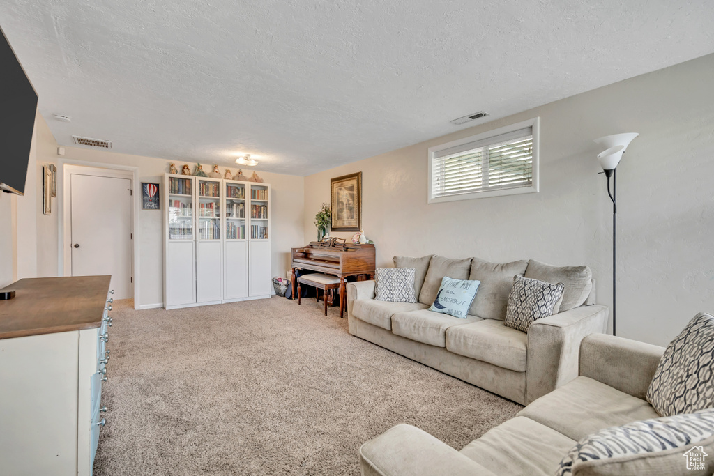 1517 S 700 W Woods Cross, UT 84087