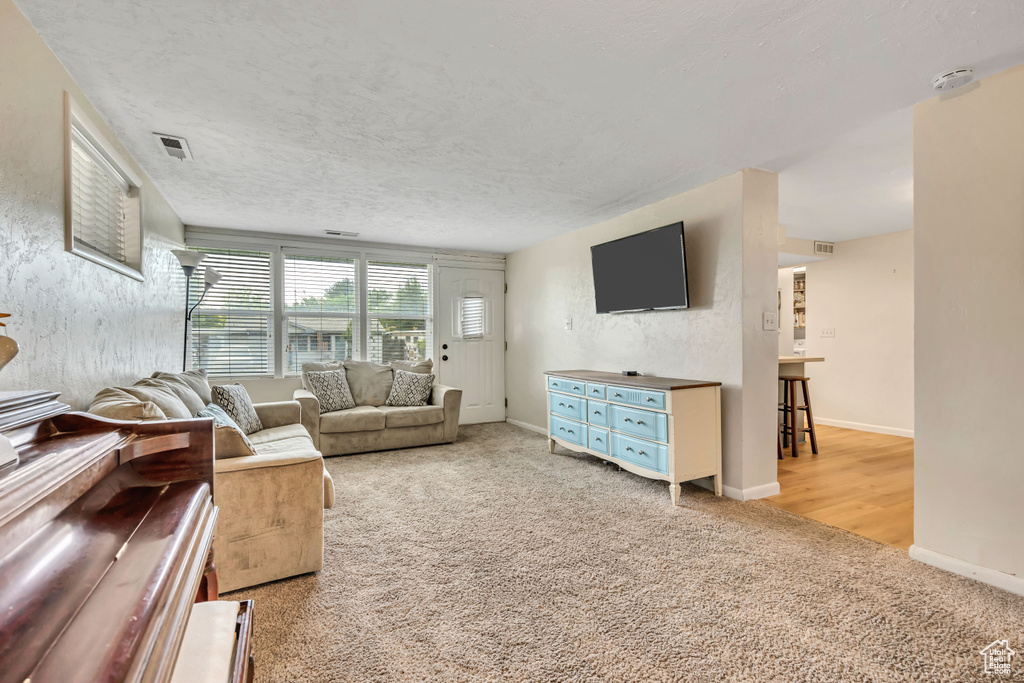 1517 S 700 W Woods Cross, UT 84087