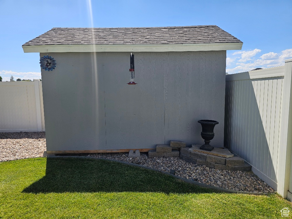826 S 300 W Vernal, UT 84078