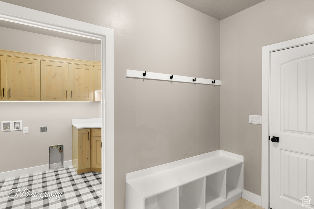 Mudroom with baseboards