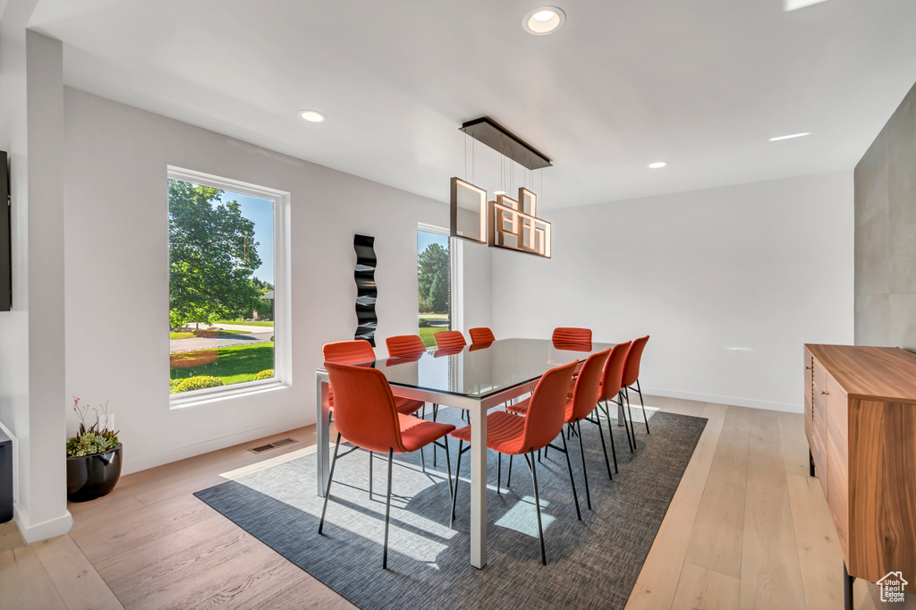 22 S SUNWOOD LN Sandy, UT 84092