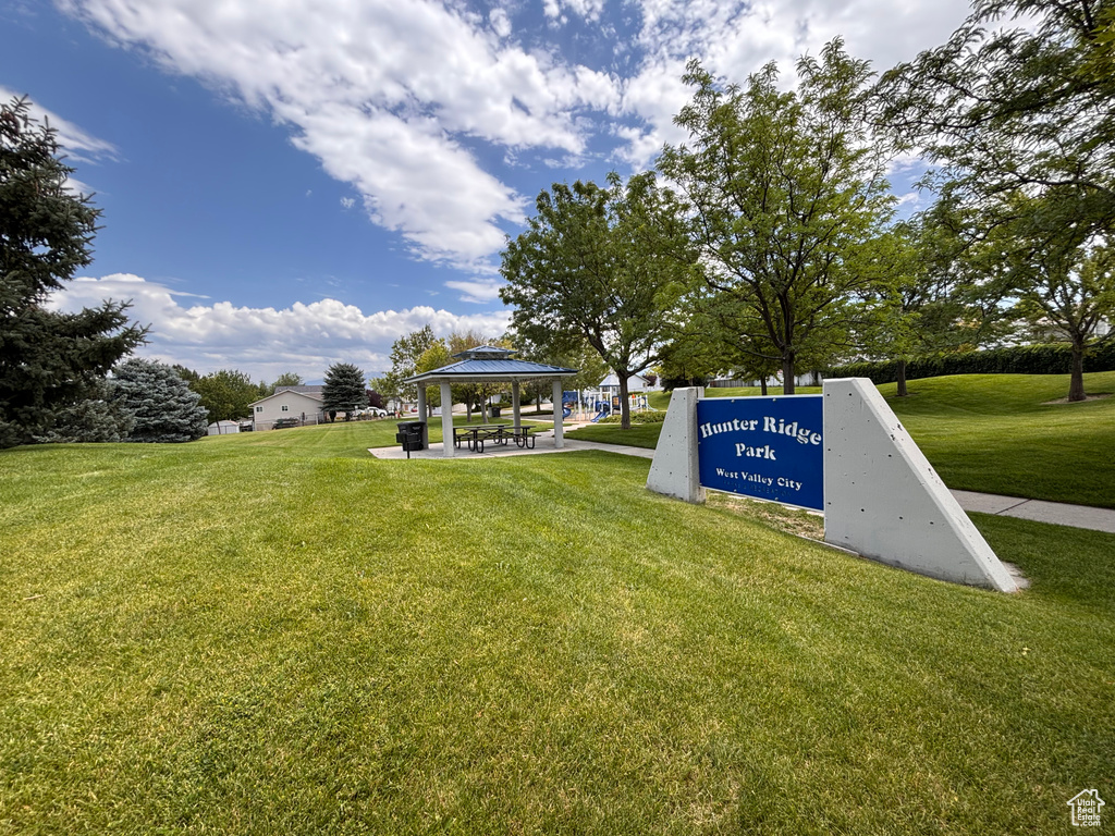 5745 W HUNTER HOLLOW DR Salt Lake City, UT 84128