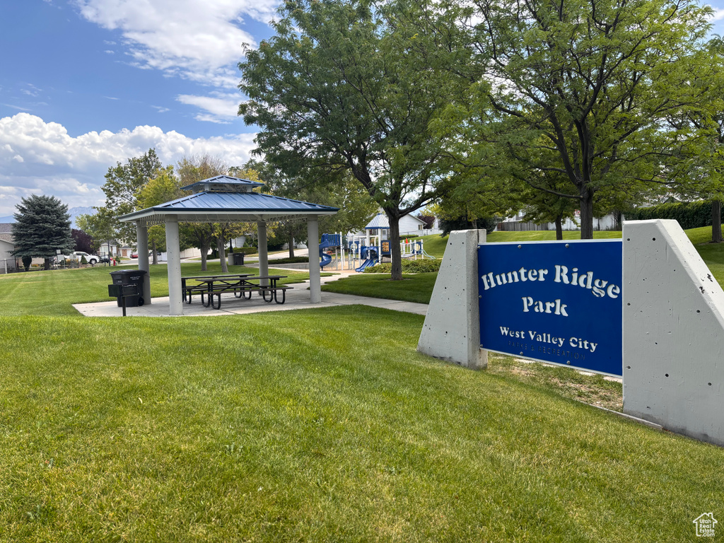 5745 W HUNTER HOLLOW DR Salt Lake City, UT 84128