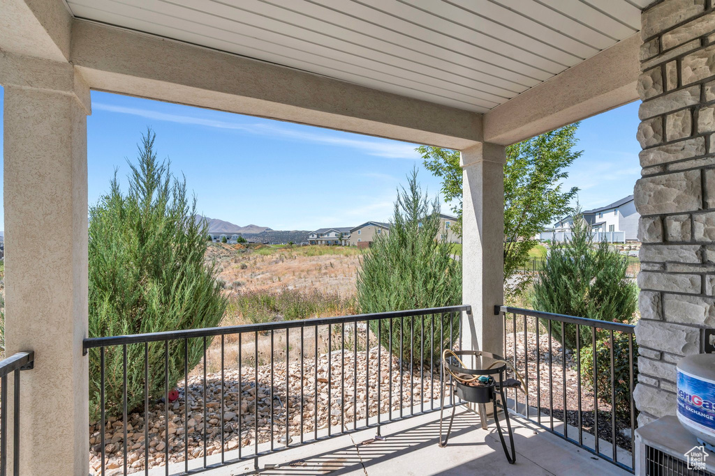 1831 W NEWCASTLE LN #101 Saratoga Springs, UT 84045
