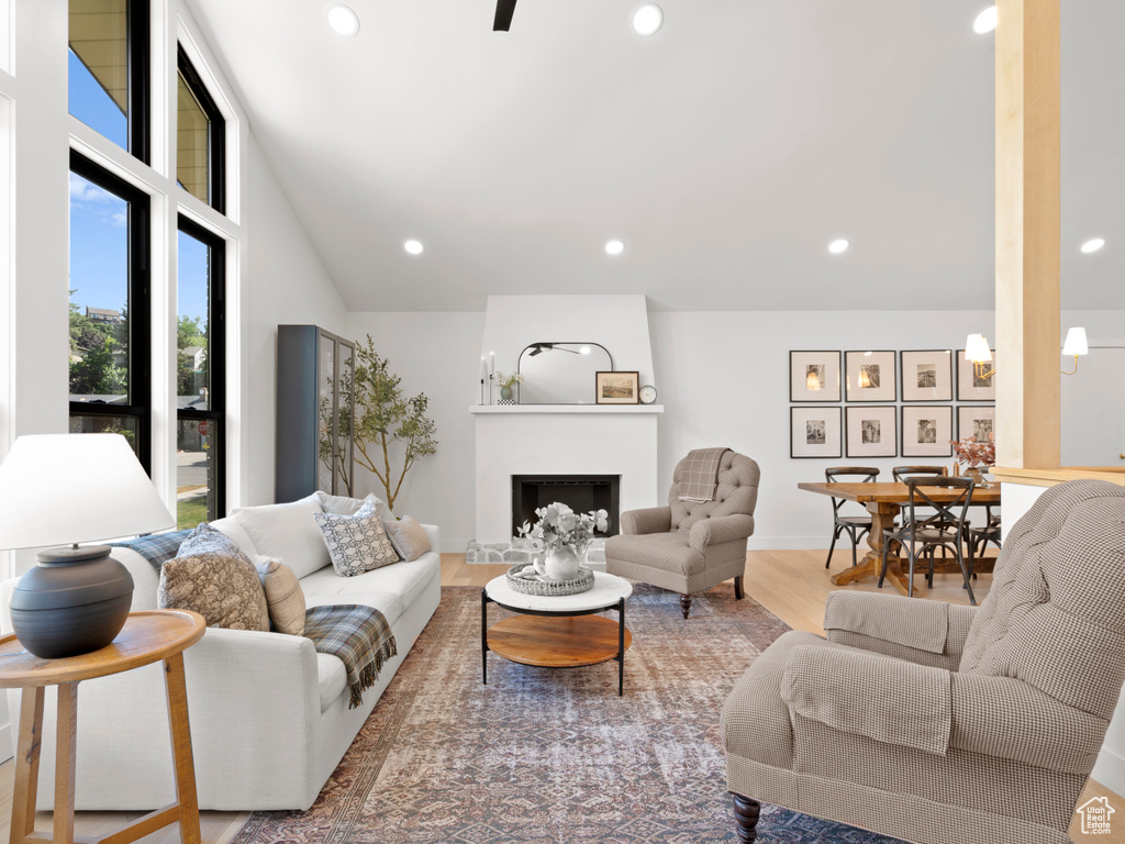 7238 S REINDEER DR Salt Lake City, UT 84121