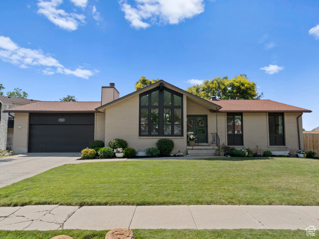 7238 S REINDEER DR Salt Lake City, UT 84121