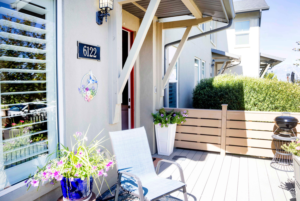 6122 W LAKE AVE South Jordan, UT 84009