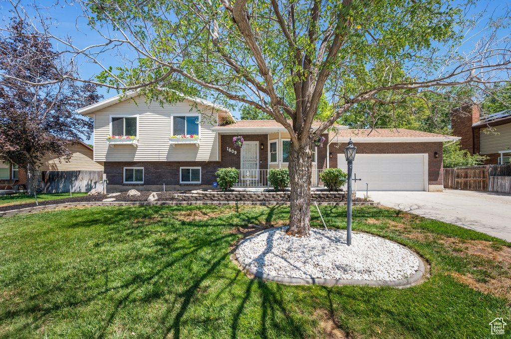 1609 E SEGO LILY DR Sandy, UT 84092