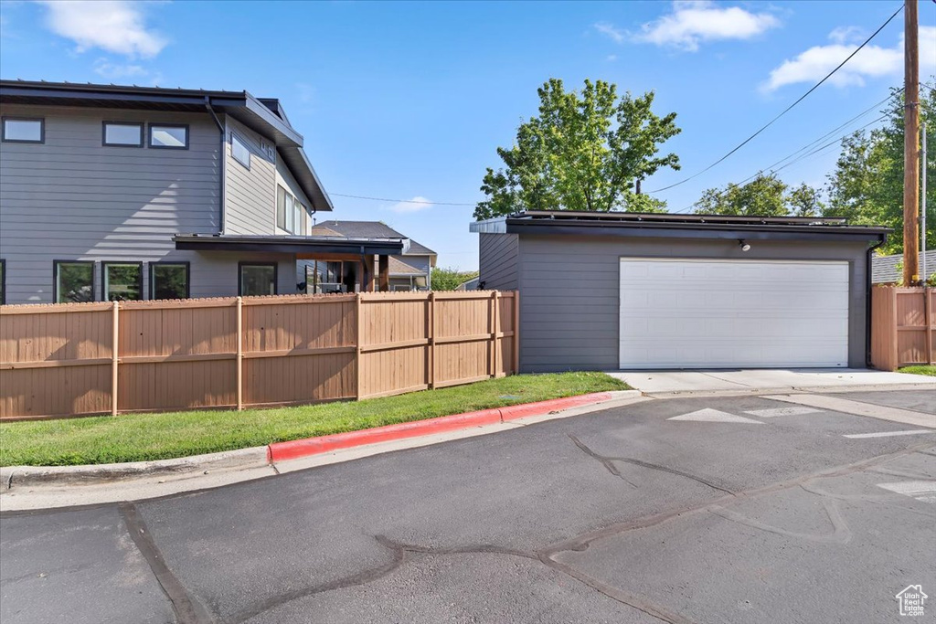 1055 S 1000 E Salt Lake City, UT 84105