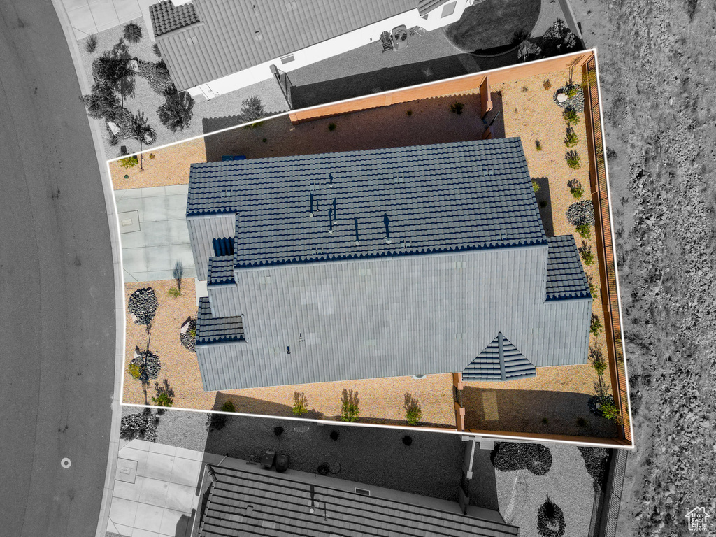 View from above of property with property boundaries highlighted