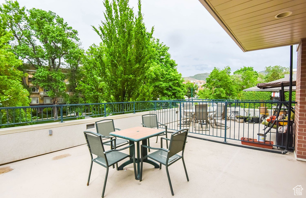 838 E SOUTH TEMPLE ST #303 Salt Lake City, UT 84102