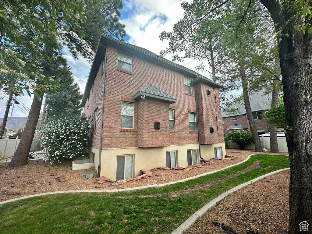 2193 E LAMBOURNE AVE #3 Salt Lake City, UT 84109