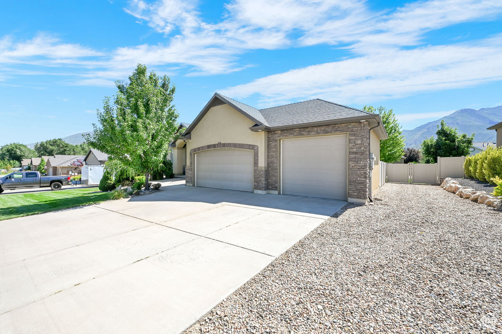 7496 S 1740 E South Weber, UT 84405