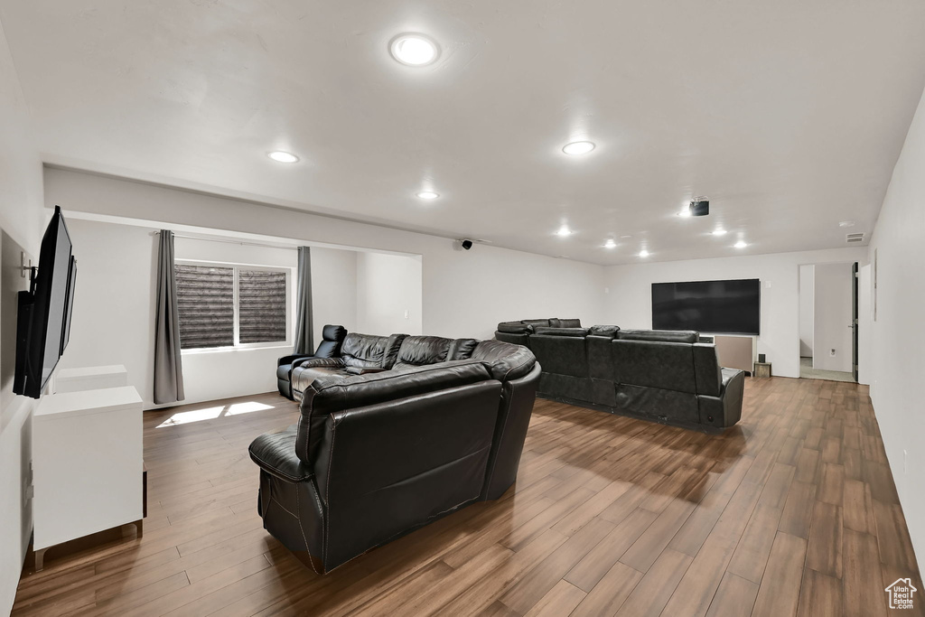 7496 S 1740 E South Weber, UT 84405