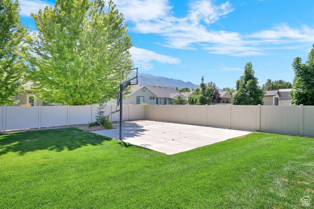 7496 S 1740 E South Weber, UT 84405