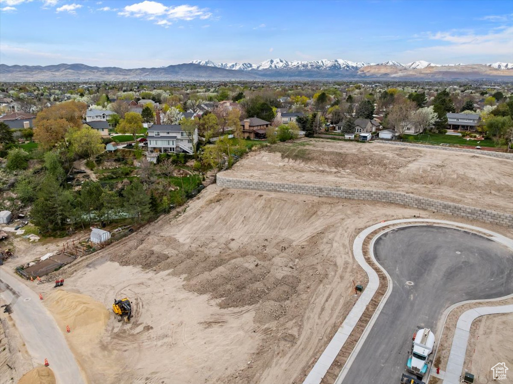 1097 W KINGS LANDING CT South Jordan, UT 84095